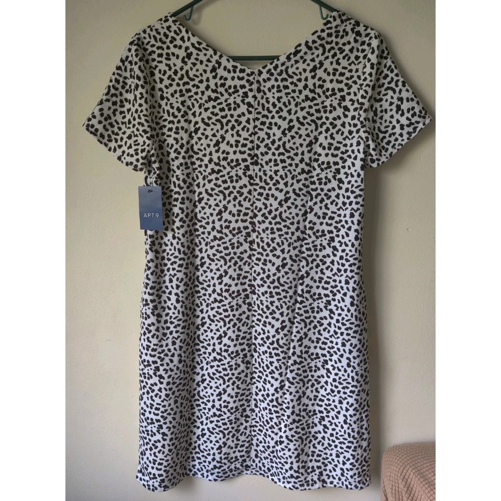 Apt 9 Shift Dress Black White Pockets Size Small Knee Length V-neck NWT - Picture 2 of 6